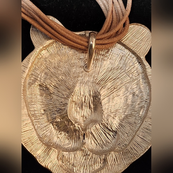 Large Silver Tone Tiger Leather Pendant Necklace - Picture 2 of 4